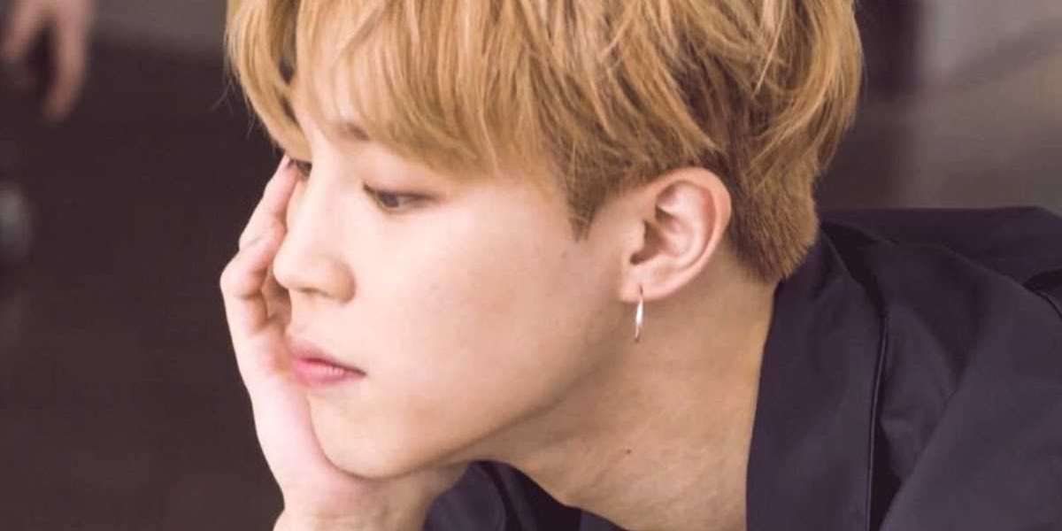 BTS's Jimin is the first Korean act to earn 1,000,000,000 streams