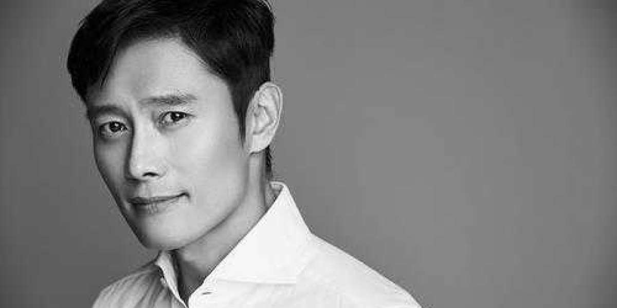 Lee Byung-hun wins Asian Film Excellence Award