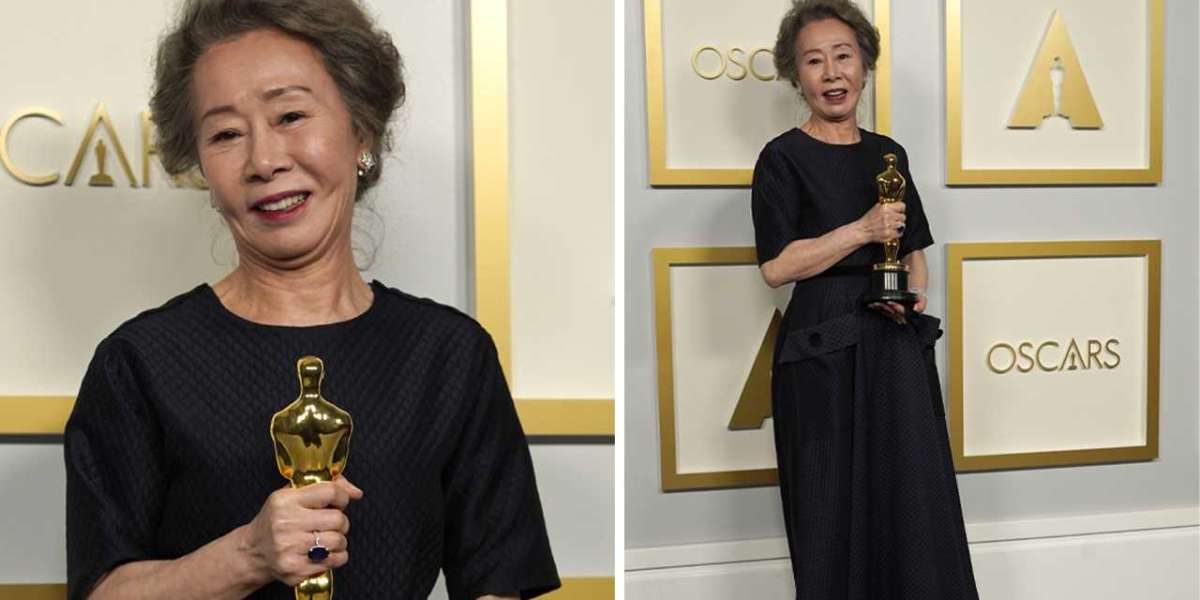 Actress Yoon Yeo-Jeong received the Order of Cultural Merit
