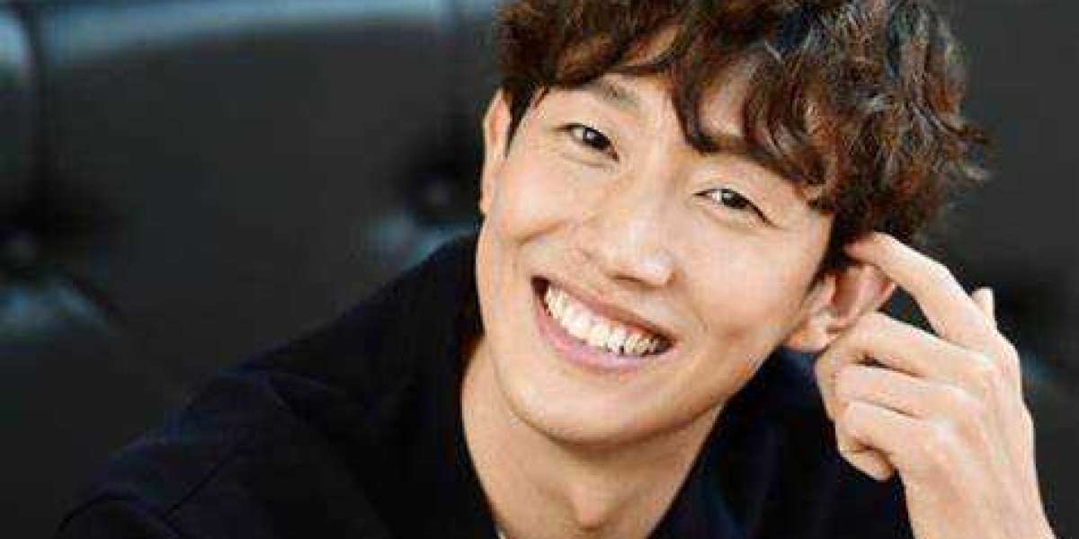 Actor Kang Ki-young Now a Father To A Baby Boy