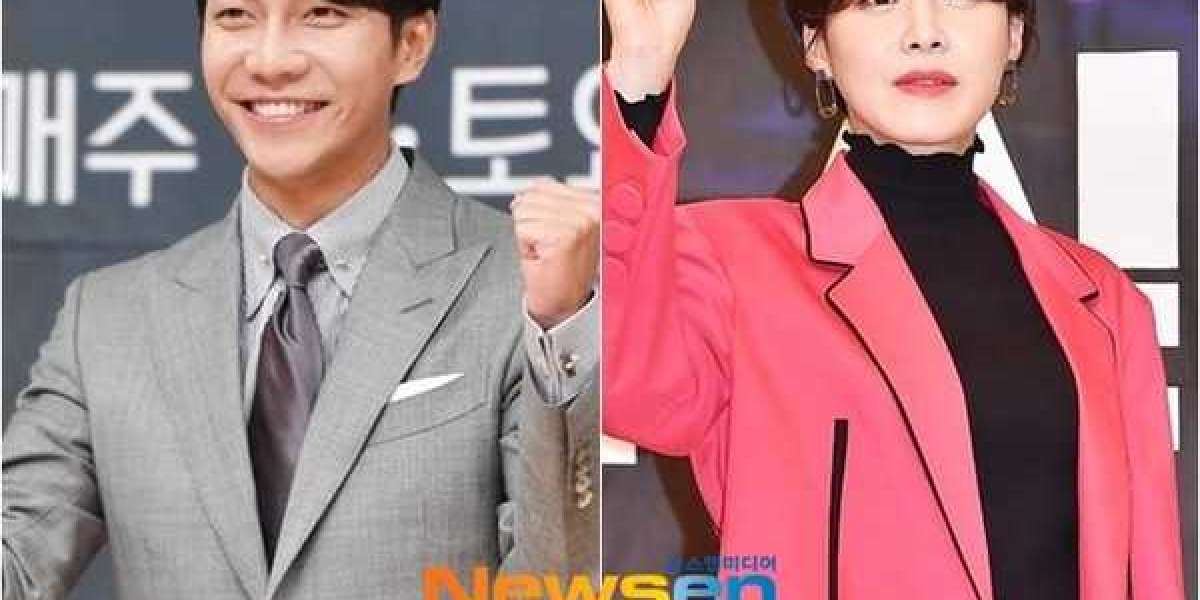 Lee Seung-gi, Jang Doyeon, and Han Hyejin Host SBS Entertainment Awards 2021