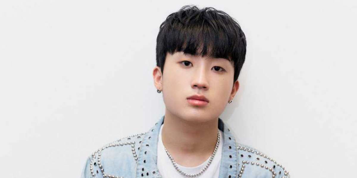 Rapper D.Ark Involved in Dating Rumors With Trot Singer Sul Woon Do’s Daughter
