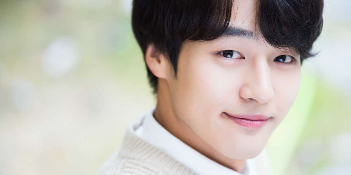Yang Se Jong Finally Completes His Mandatory Military Service, Signs With Blossom Entertainment
