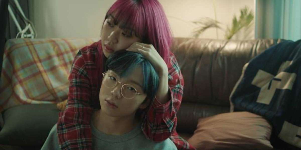 Rappers Lee Young Ji and Layone Are Sweet Lovers in “Freesia” and “Anemone” Music Videos