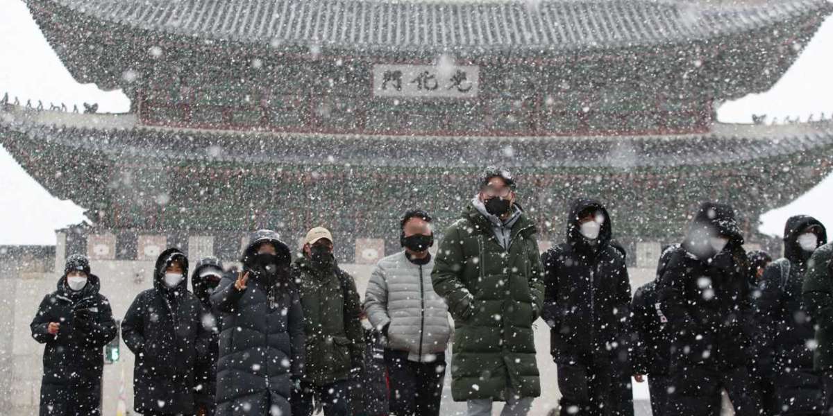 Greater Seoul Area Warned for Heavy Snowfall Tonight