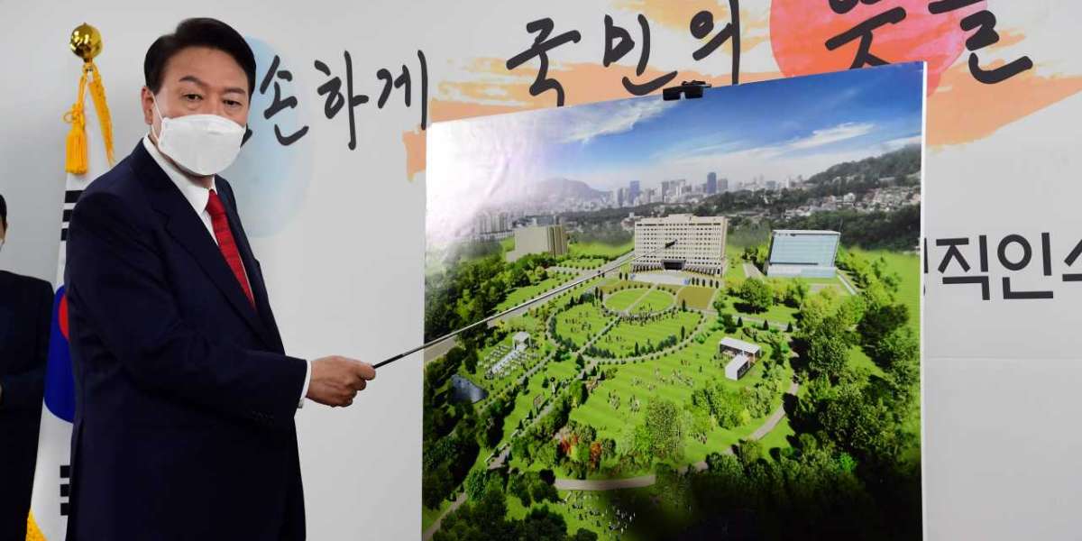 Majority of South Koreans Oppose Cheong Wa Dae Move