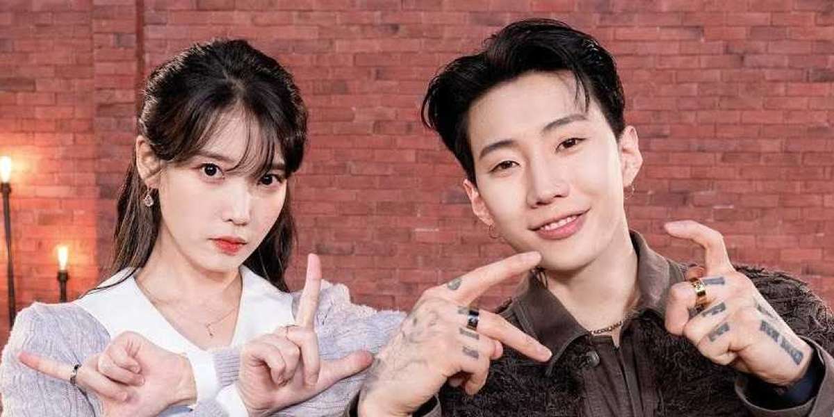 Jay Park and IU Performs 'GANADARA' Live For The First Time