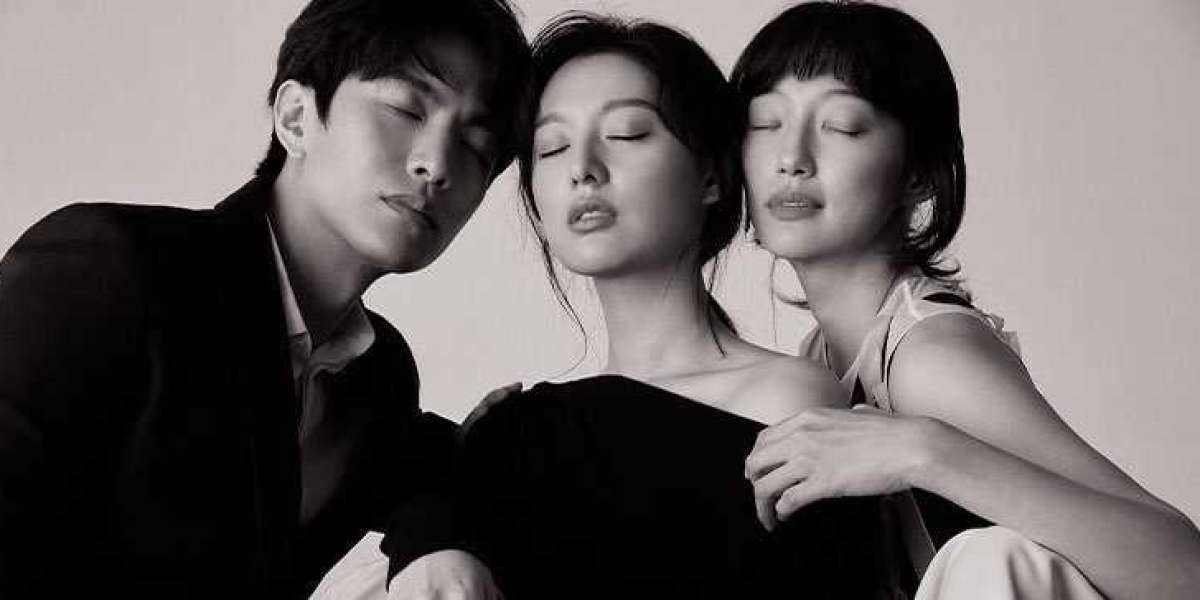 'My Liberation Notes' Stars Kim Ji Won, Lee Min Ki and Lee El Talks About Upcoming Drama in ELLE April Issue