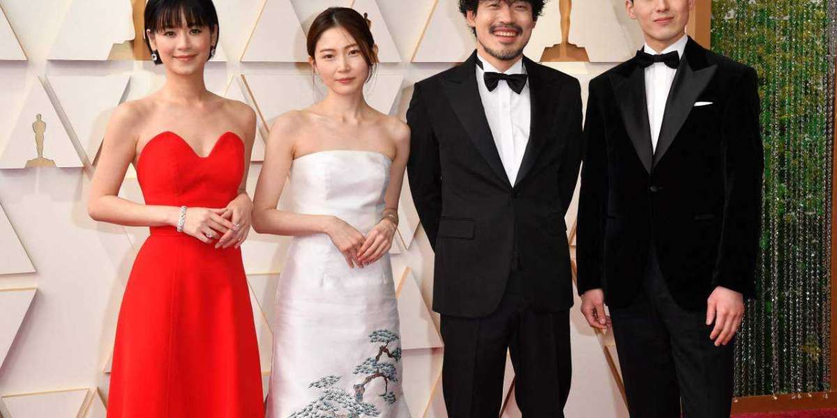 Korean Actors Celebrate "Drive My Car" Win at the Oscars