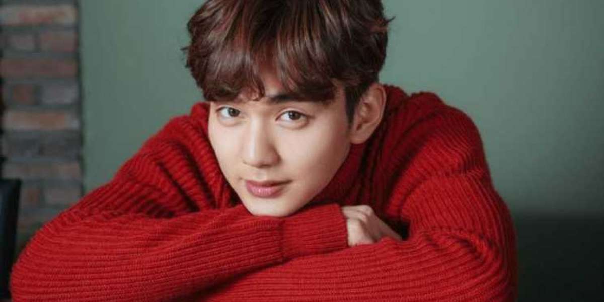 Yoo Seung Ho Signs With YG Entertainment