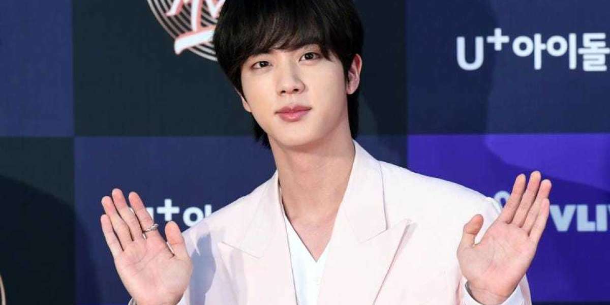 BTS' Jin Successfully Finishes His Finger Surgery