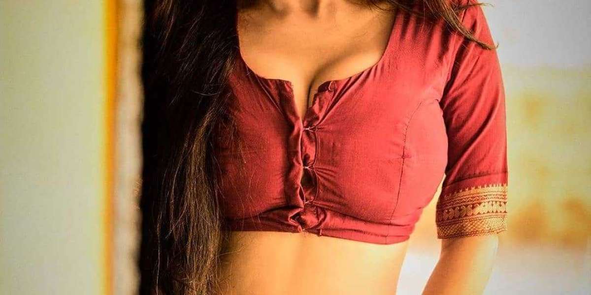 Indian Escorts in Dubai 	+971522032104